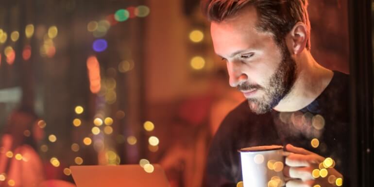 Online Dating ist für viele Singles zur wichtigsten Möglichkeit geworden, neue Leute kennenzulernen und einen Partner zu finden.